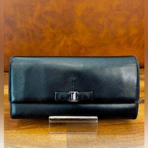 Salvatore Ferragamo Continental Wallet🖤